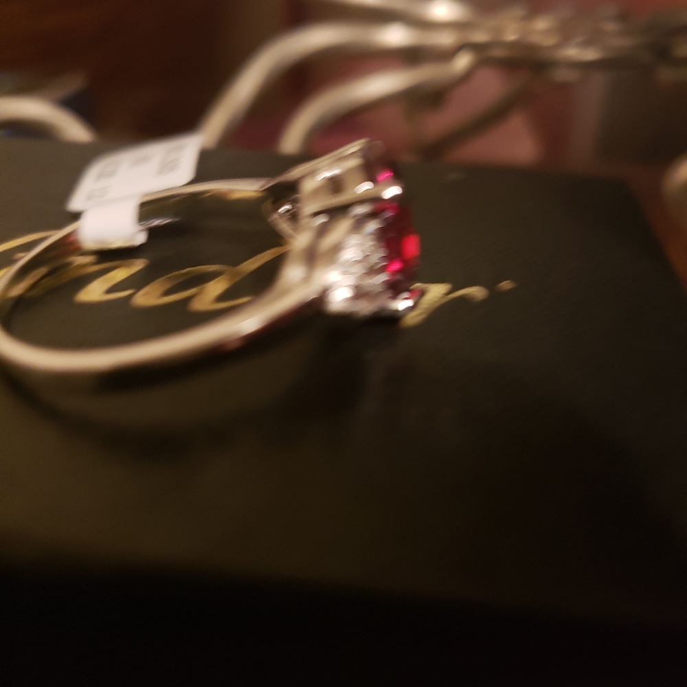 Ring - Picture 2 of 4